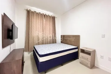 Apartamento &agrave; venda - 110m&sup2; - Meia Praia