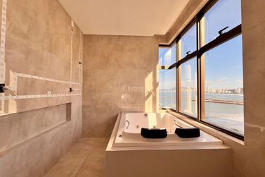 Apartamento &agrave; venda - 185m&sup2; - Centro