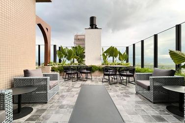 Apartamento &agrave; venda - 182m&sup2; - Meia Praia