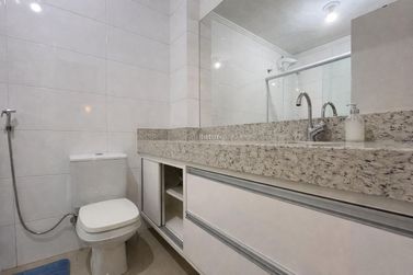 Apartamento &agrave; venda - 156m&sup2; - Meia Praia