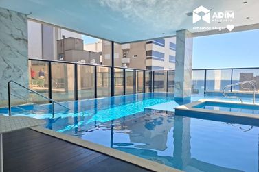 Apartamento para alugar - 127m&sup2; - Meia Praia