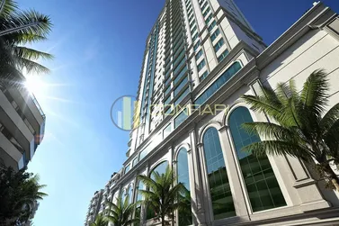 Apartamento &agrave; venda - 179m&sup2; - Meia Praia