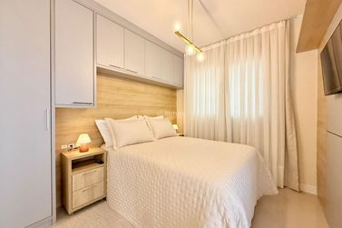 Apartamento &agrave; venda - 110m&sup2; - Meia Praia