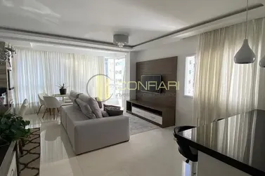 Apartamento &agrave; venda - 222m&sup2; - Centro