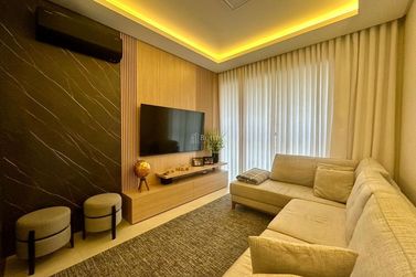 Apartamento &agrave; venda - 127m&sup2; - Meia Praia