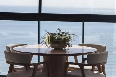 Apartamento &agrave; venda - 198m&sup2; - Meia Praia