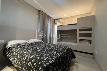 Apartamento &agrave; venda - 185m&sup2; - Meia Praia