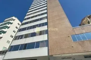 Apartamento &agrave; venda - 212m&sup2; - Meia praia