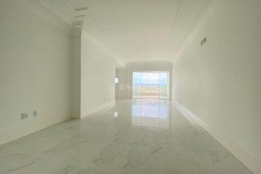 Apartamento &agrave; venda - 200m&sup2; - Centro