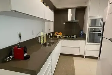 Apartamento &agrave; venda - 129m&sup2; - Meia Praia