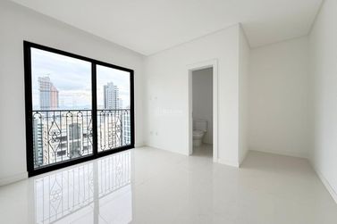 Apartamento &agrave; venda - 200m&sup2; - Meia Praia