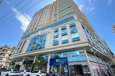 Apartamento &agrave; venda - 208m&sup2; - Centro