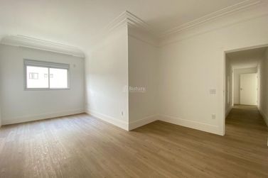 Apartamento &agrave; venda - 200m&sup2; - Centro