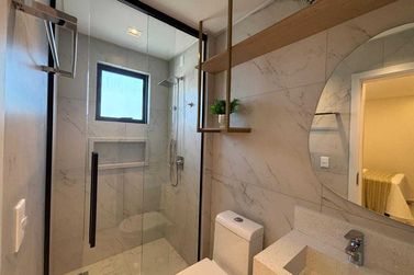 Apartamento &agrave; venda - 110m&sup2; - Meia Praia
