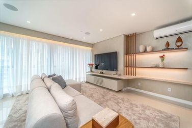 Apartamento &agrave; venda - 171m&sup2; - Centro
