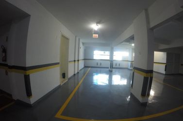 Apartamento para alugar - 130m&sup2; - Centro