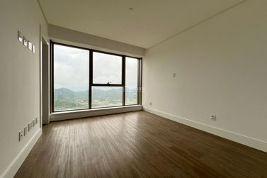 Apartamento &agrave; venda - 530m&sup2; - Barra Sul
