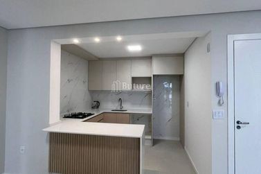 Apartamento &agrave; venda - 125m&sup2; - Meia Praia