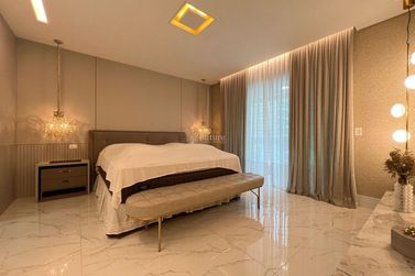 Apartamento &agrave; venda - 352m&sup2; - Centro