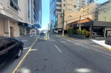 Sala Comercial para alugar - 125m&sup2; - Meia Praia
