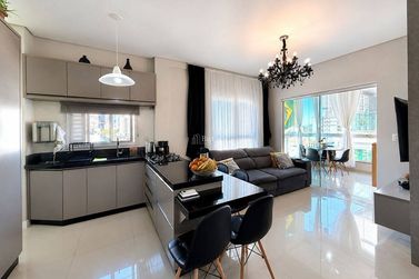 Apartamento &agrave; venda - Meia Praia