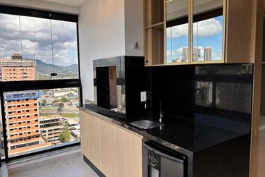 Apartamento &agrave; venda - 110m&sup2; - Meia Praia
