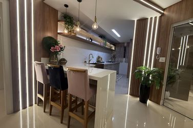 Apartamento &agrave; venda - 171m&sup2; - Meia Praia
