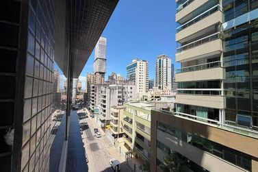 Apartamento &agrave; venda - Meia Praia