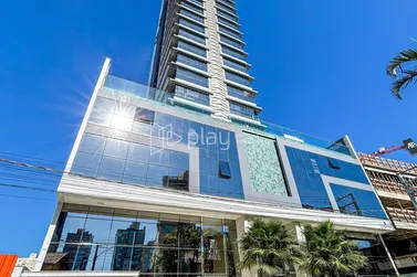 Apartamento &agrave; venda - 133m&sup2; - Centro