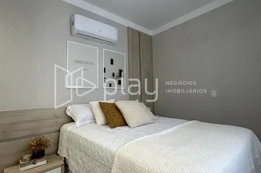 Apartamento &agrave; venda - 163m&sup2; - Meia Praia