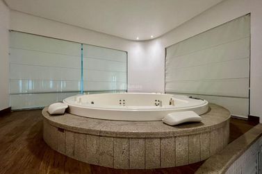 Apartamento &agrave; venda - 161m&sup2; - Centro