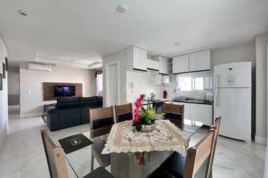 Apartamento &agrave; venda - 86m&sup2; - Meia Praia
