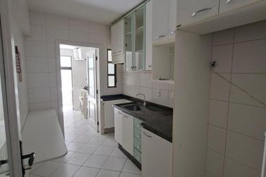 Apartamento para alugar - 124m&sup2; - Centro