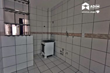 Apartamento para alugar - 72m&sup2; - Centro