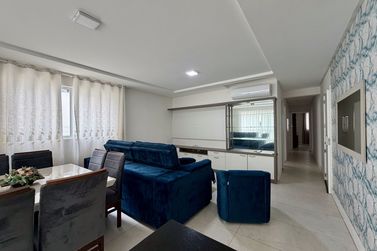 Apartamento &agrave; venda - 110m&sup2; - Meia Praia
