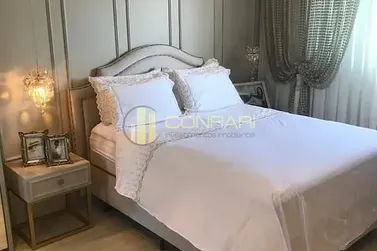 Apartamento &agrave; venda - 135m&sup2; - Meia Praia