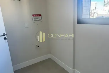 Apartamento &agrave; venda - 182m&sup2; - meia praia