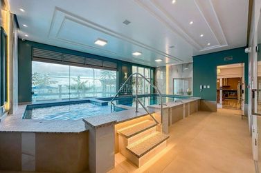 Apartamento &agrave; venda - Meia Praia
