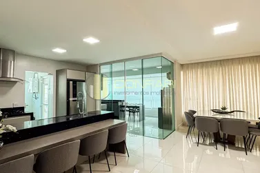 Apartamento &agrave; venda - 185m&sup2; - MEIA PRAIA