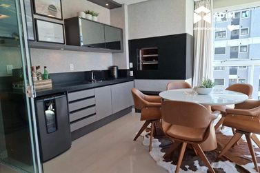Apartamento para alugar - 142m&sup2; - Meia Praia