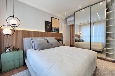 Apartamento &agrave; venda - 150m&sup2; - Meia Praia