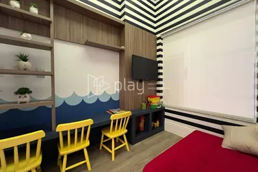 Apartamento &agrave; venda - 233m&sup2; - Meia Praia