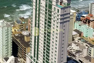 Apartamento &agrave; venda - 179m&sup2; - Meia Praia