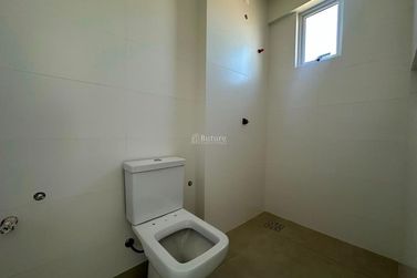 Apartamento &agrave; venda - 129m&sup2; - Meia Praia