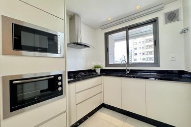 Apartamento &agrave; venda - 122m&sup2; - Centro