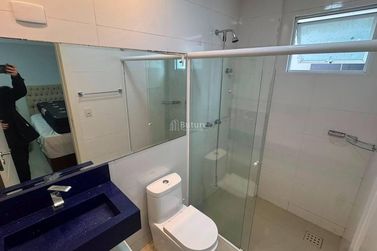 Apartamento para alugar - Meia Praia