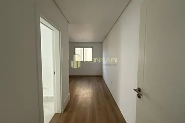 Apartamento &agrave; venda - 161m&sup2; - Centro