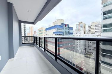 Apartamento &agrave; venda - 206m&sup2; - Meia Praia