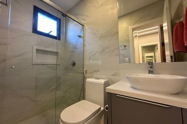 Apartamento &agrave; venda - 187m&sup2; - Meia Praia
