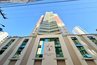 Apartamento &agrave; venda - 138m&sup2; - Centro